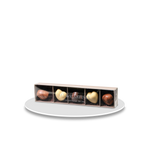 Handgedecoreerde pralines hartvorm